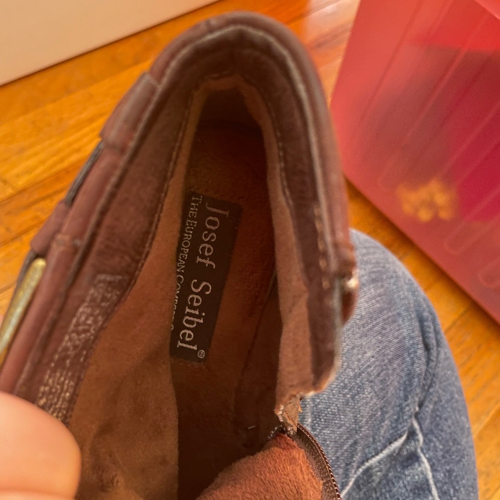 Josef Seibel suede boots